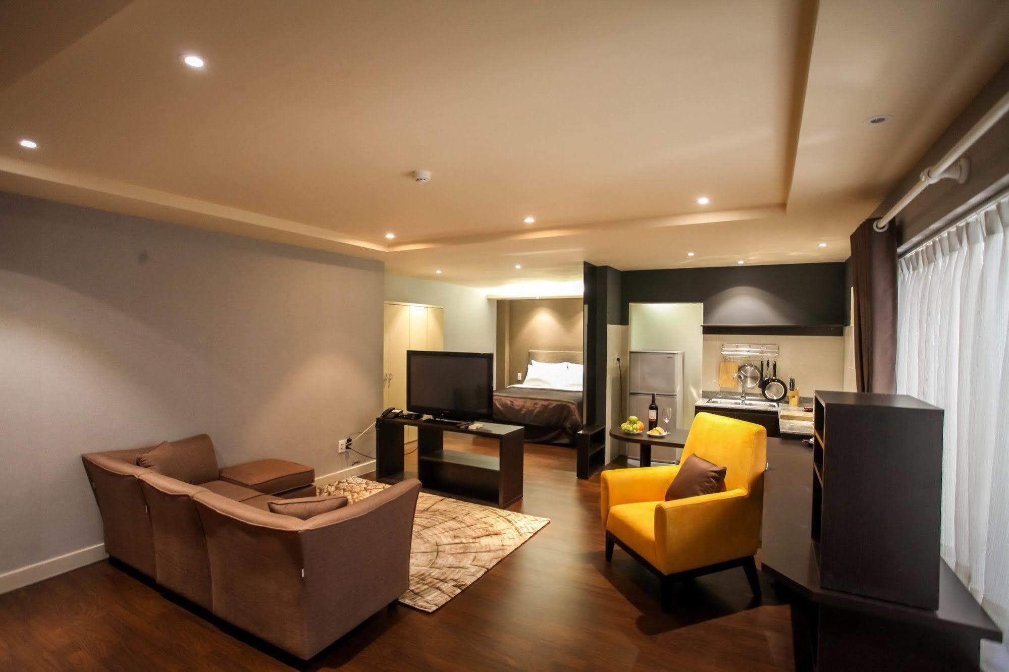 Compass Living Joy Aparthotel Ho Chi Minh City Exterior photo